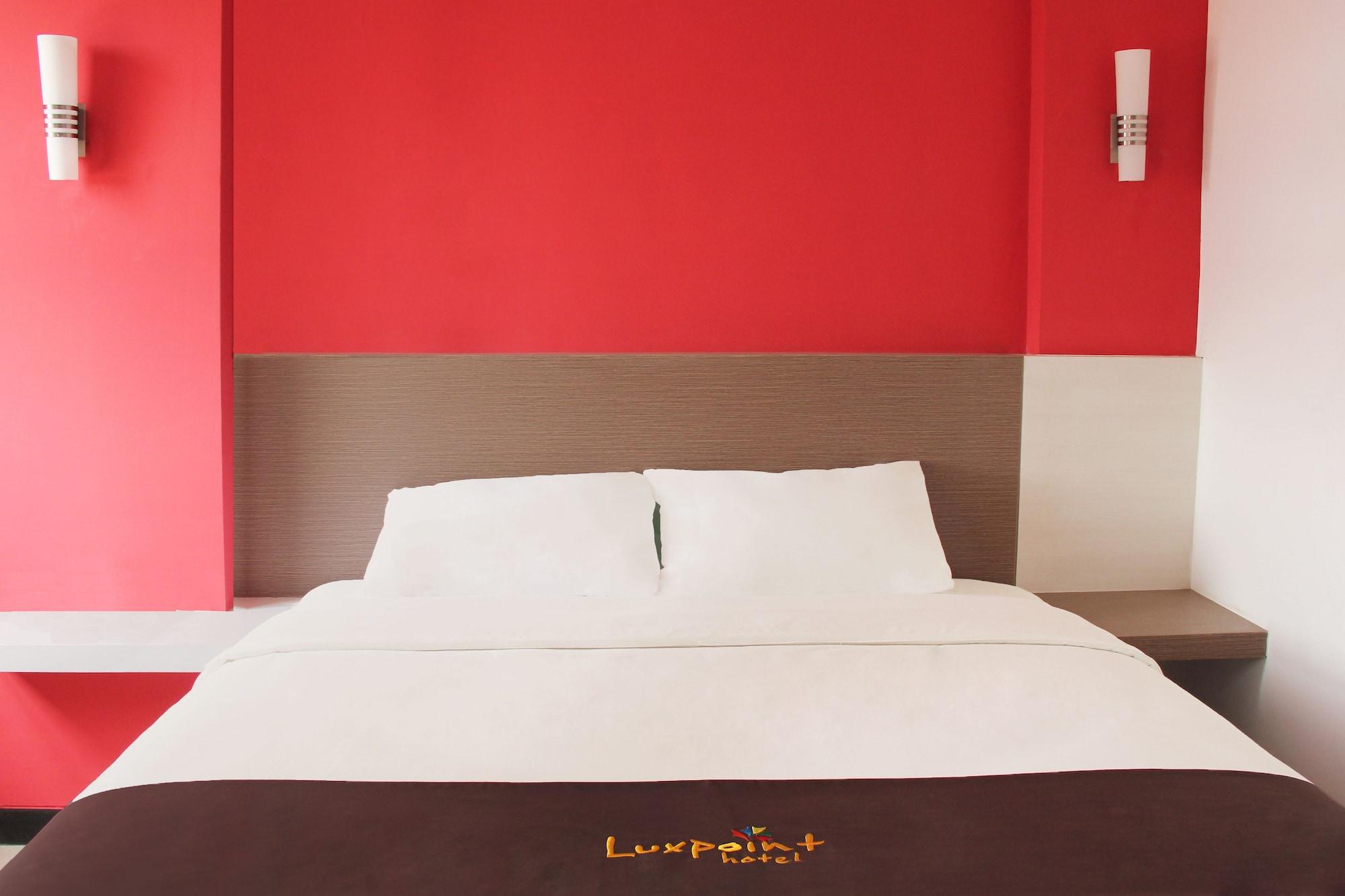 Luxpoint Hotel Baratajaya Surabaya Kültér fotó