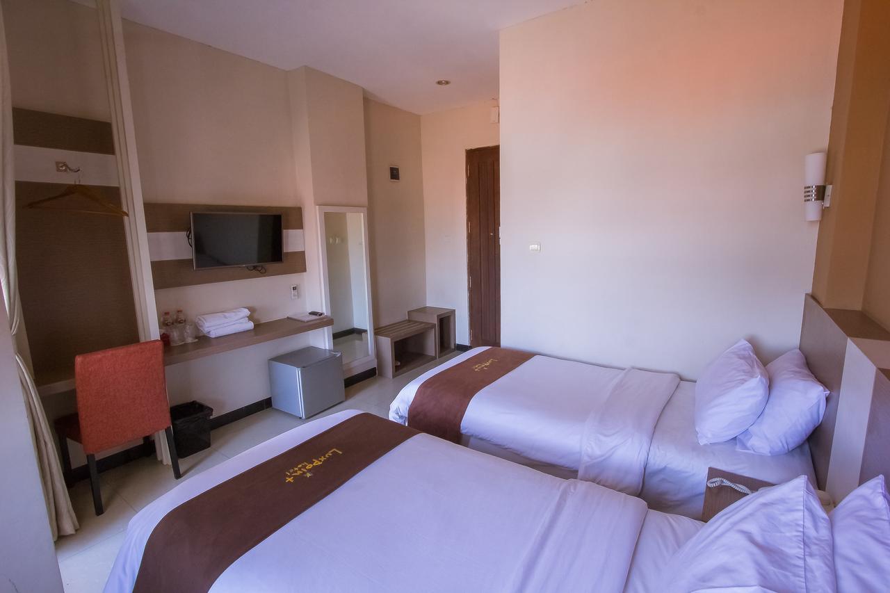 Luxpoint Hotel Baratajaya Surabaya Kültér fotó